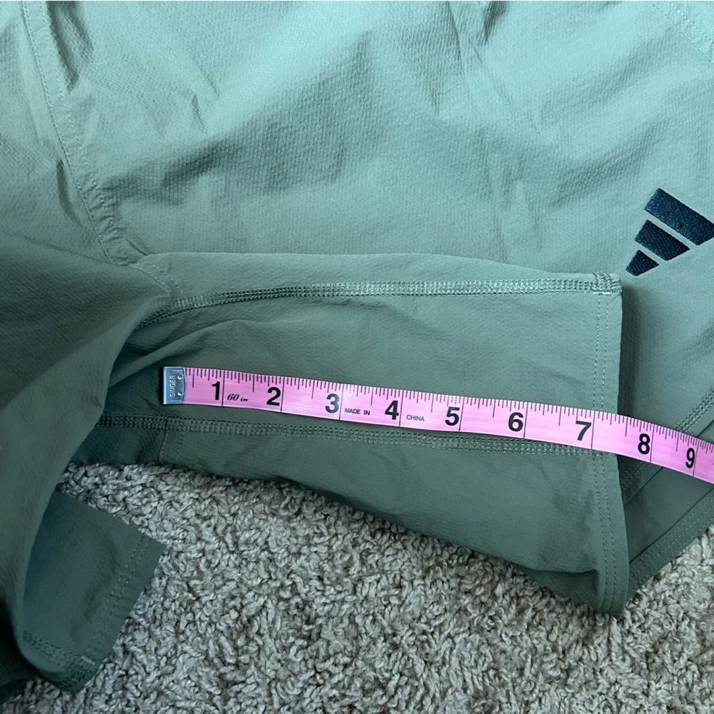 Adidas Men's Green Performance Shorts Size Large |B69
